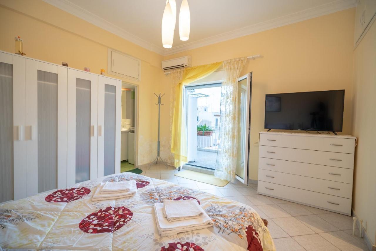 Attica Train Station 1 Bedroom 4 Pers Apartment Athene Buitenkant foto